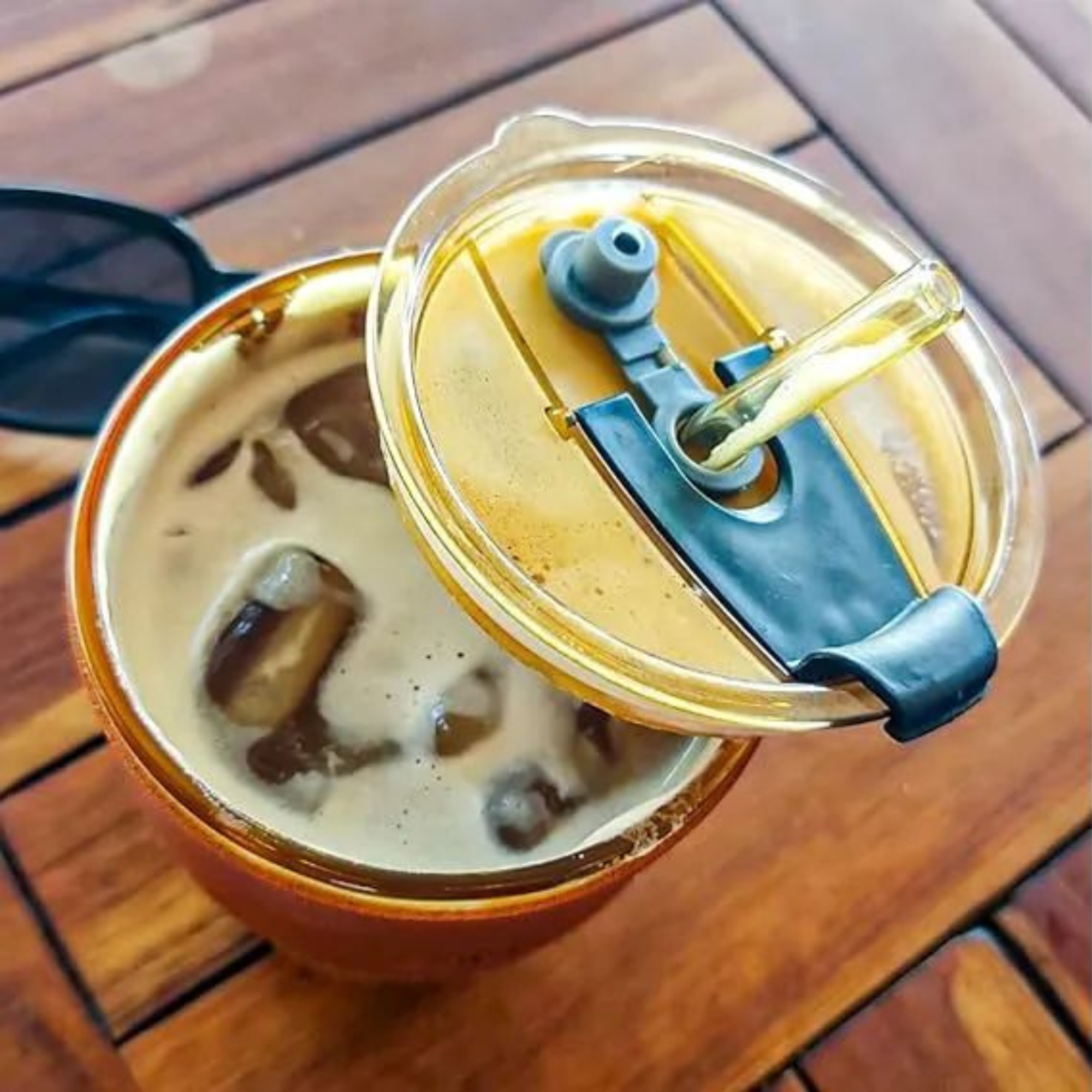 Glass Juice Cup with Straw – 450ml Drinking Tumbler